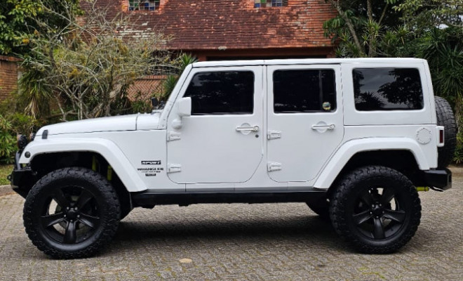 Jeep Wrangler Unlimited Sport 3.6 V6 284cv 4p 2014 Gasolina-6