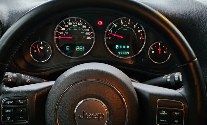 Jeep Wrangler Unlimited Sport 3.6 V6 284cv 4p 2014 Gasolina-16