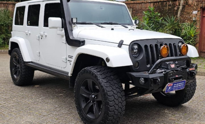 Jeep Wrangler Unlimited Sport 3.6 V6 284cv 4p 2014 Gasolina
