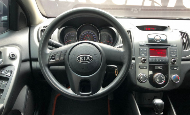 Kia Motors Cerato 1.6 Mec. 2011 Gasolina  Corre que este não fica MUITO TEMPO-5