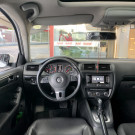 VW - VolksWagen JETTA Comfortline 2.0 T.Flex 8V 4p Tipt. 2013 Flex-6