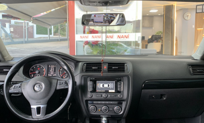 VW - VolksWagen JETTA Comfortline 2.0 T.Flex 8V 4p Tipt. 2013 Flex-7