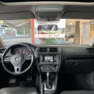 VW - VolksWagen JETTA Comfortline 2.0 T.Flex 8V 4p Tipt. 2013 Flex-7