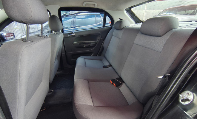 VW - VolksWagen Gol (novo) 1.6 Mi Total Flex 8V 4p 2010 Flex-6