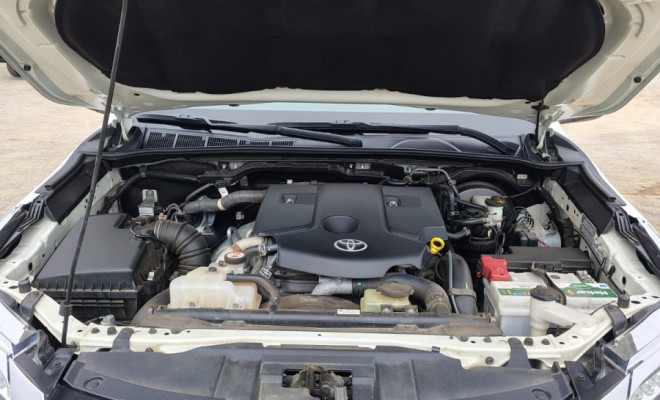 Toyota Hilux SW4 SRX 4x4 2.8 TDI 16V Dies. Aut. 2020 Diesel-16