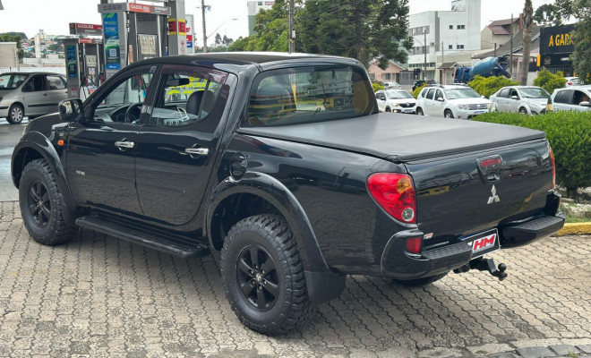 Mitsubishi L200 Triton HPE 3.2 CD TB Int.Diesel Aut 2013 Diesel-0