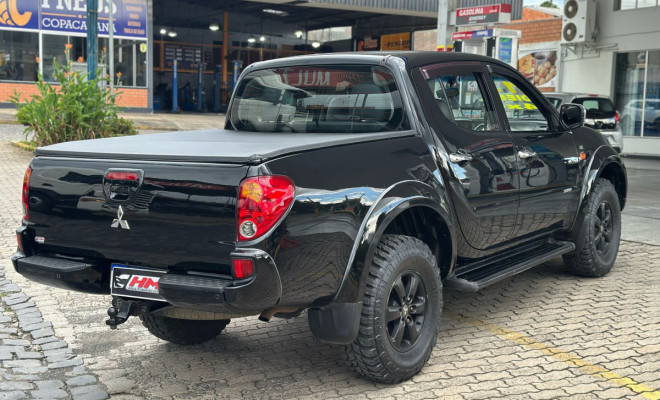 Mitsubishi L200 Triton HPE 3.2 CD TB Int.Diesel Aut 2013 Diesel-2