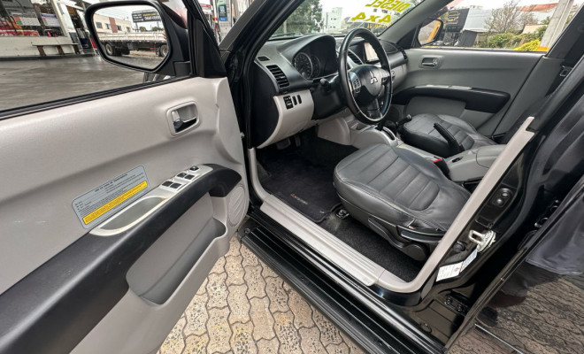 Mitsubishi L200 Triton HPE 3.2 CD TB Int.Diesel Aut 2013 Diesel-7