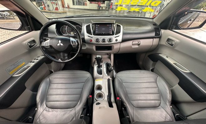 Mitsubishi L200 Triton HPE 3.2 CD TB Int.Diesel Aut 2013 Diesel-6
