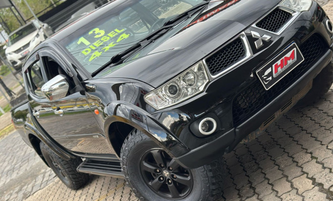 Mitsubishi L200 Triton HPE 3.2 CD TB Int.Diesel Aut 2013 Diesel-17