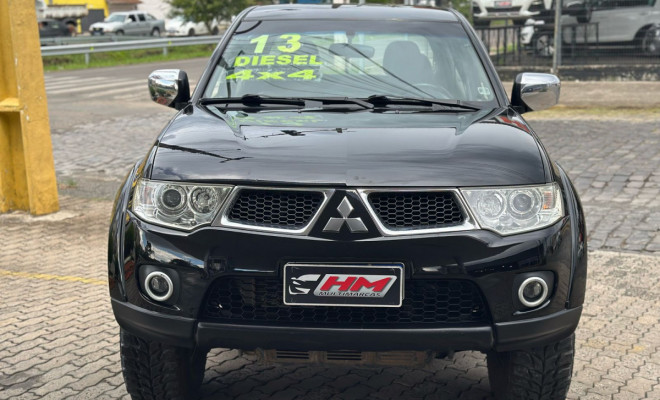 Mitsubishi L200 Triton HPE 3.2 CD TB Int.Diesel Aut 2013 Diesel-16