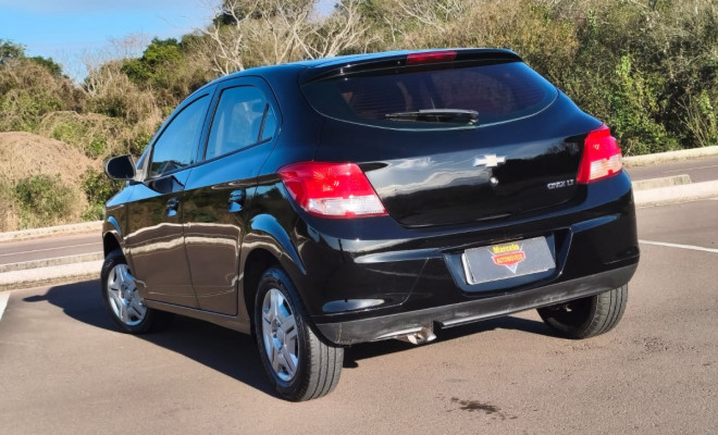 GM - Chevrolet ONIX HATCH LT 1.0 8V FlexPower 5p Mec. 2014 Flex-4