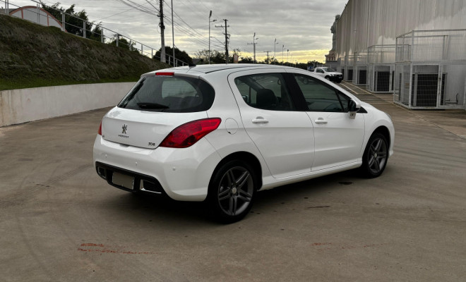 308 Allure 2.0 Mec. 2013 – Design, conforto e potência-2