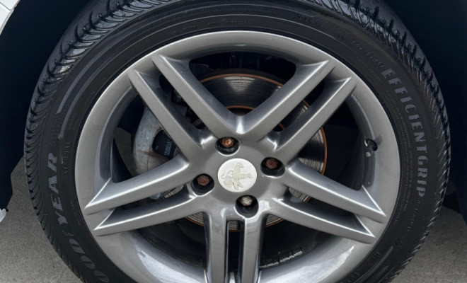 308 Allure 2.0 Mec. 2013 – Design, conforto e potência-10