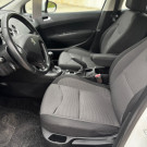 308 Allure 2.0 Mec. 2013 – Design, conforto e potência