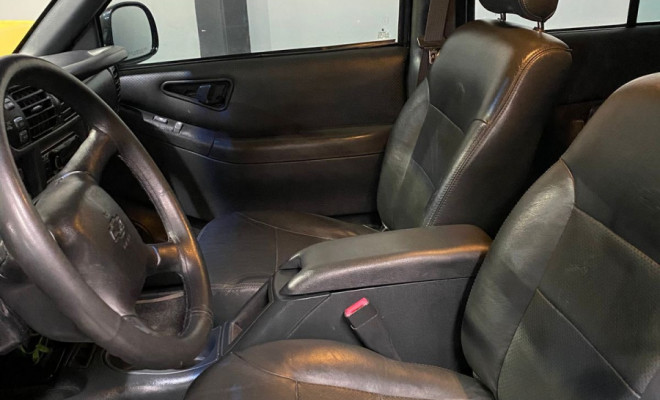 GM - Chevrolet S10 Blazer DLX 2.8 4x4 TB Interc. Diesel 2001 Diesel-3