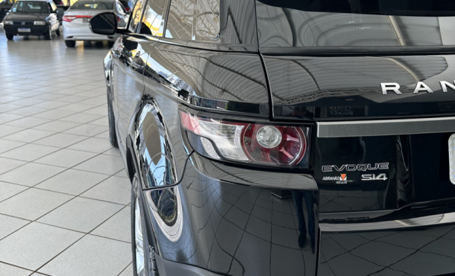 Land Rover Range R.EVOQUE Pure  2.0 Aut. 5p 2015 Gasolina-16