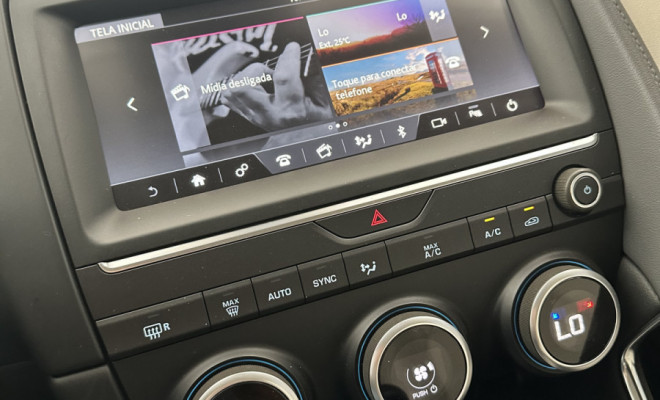 Jaguar E-Pace 2.0 AWD 249cv Aut/Flex 2018 Flex-15