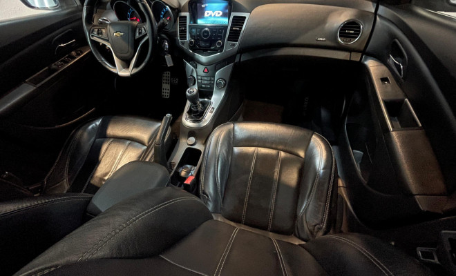 GM - Chevrolet CRUZE LT 1.8 16V FlexPower 4p Mec. 2014 Flex-9