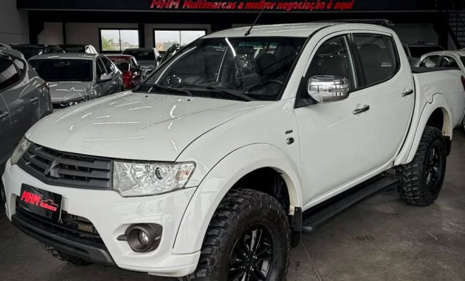 Mitsubishi L200 Triton HPE 3.5 CD V6 24V Flex Aut. 2014 Flex