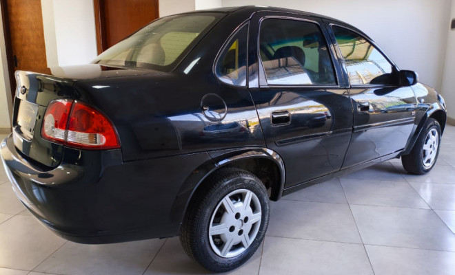 GM - Chevrolet Classic Life/LS 1.0 VHC FlexP. 4p 2011 Flex-2