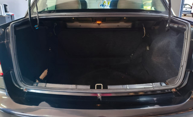 GM - Chevrolet Classic Life/LS 1.0 VHC FlexP. 4p 2011 Flex-4