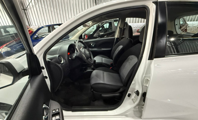Nissan MARCH SV 1.6 16V Flex Fuel 2014 Flex-9