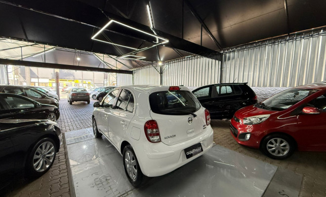 Nissan MARCH SV 1.6 16V Flex Fuel 2014 Flex-4