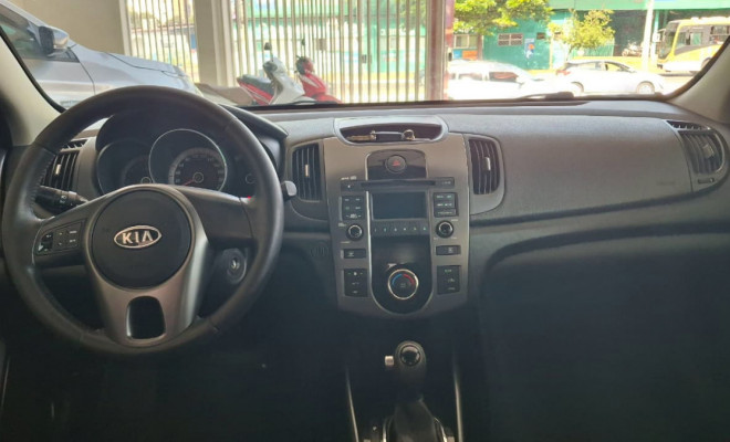Kia Motors Cerato 1.6 16V Aut. 2011 Flex-7