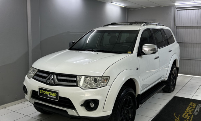 Mitsubishi Pajero DAKAR 3.2 4x4 T.I. Dies. 5p Aut. 2015 Diesel-0