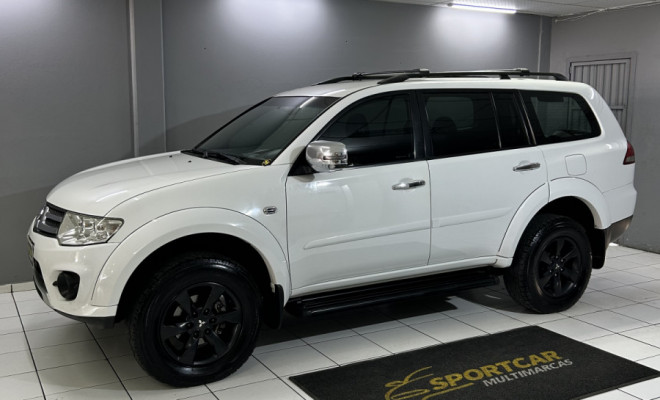 Mitsubishi Pajero DAKAR 3.2 4x4 T.I. Dies. 5p Aut. 2015 Diesel