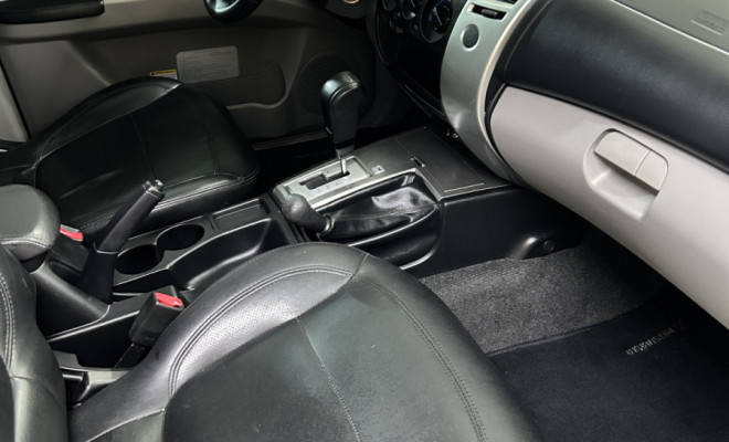 Mitsubishi Pajero DAKAR 3.2 4x4 T.I. Dies. 5p Aut. 2015 Diesel-4
