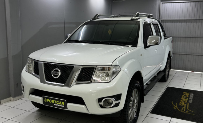 Nissan Frontier SL CD 4x4 2.5TB Diesel Aut 2016 Diesel-0