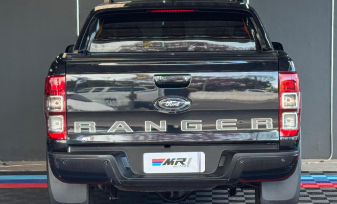 Ford Ranger XLS 2.2 4x2 CD Diesel Aut. 2022 Diesel-4