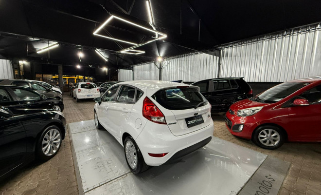 Ford Fiesta 1.5 16V Flex Mec. 5p 2014 Flex-4