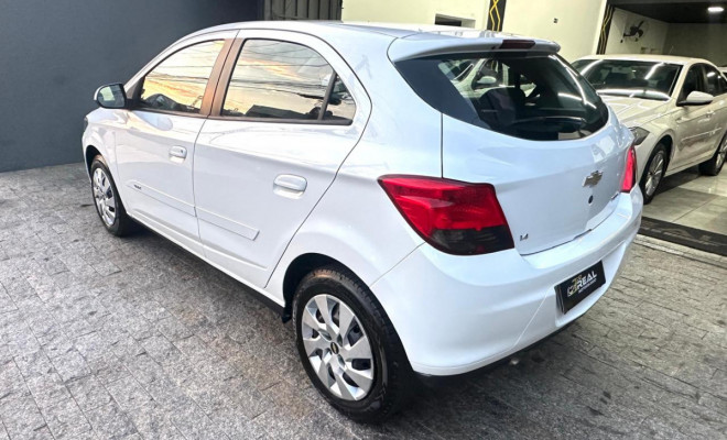 GM - Chevrolet ONIX HATCH LT 1.4 8V FlexPower 5p Mec. 2014 Flex-7