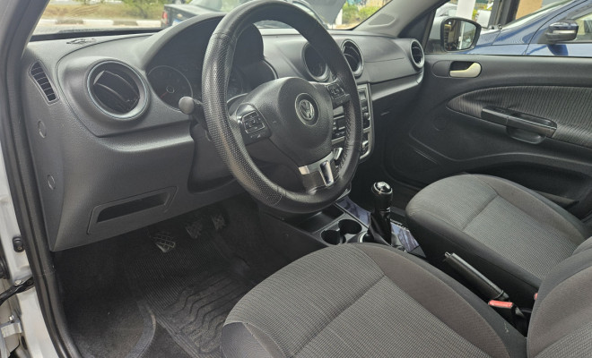 VW - VolksWagen VOYAGE COMF/Highli. 1.6 T.Flex 8V 4p 2014 Flex-7
