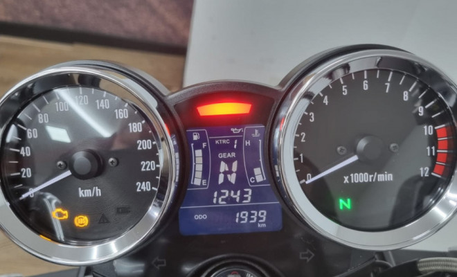 KAWASAKI Z 900 RS R Edition 2025 Gasolina-4