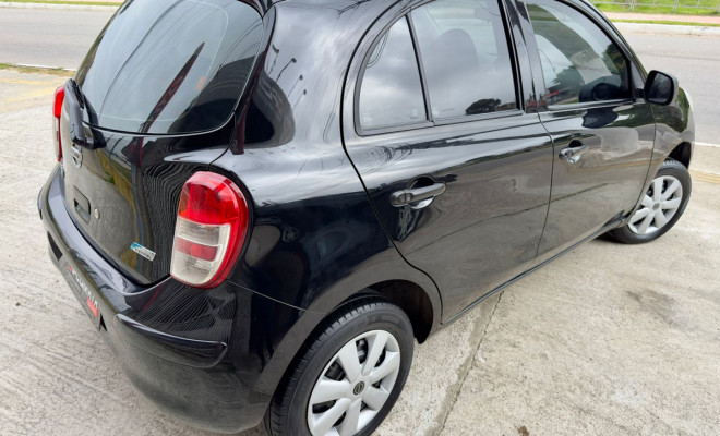 Nissan MARCH 1.0 Flex Fuel - 2012-2
