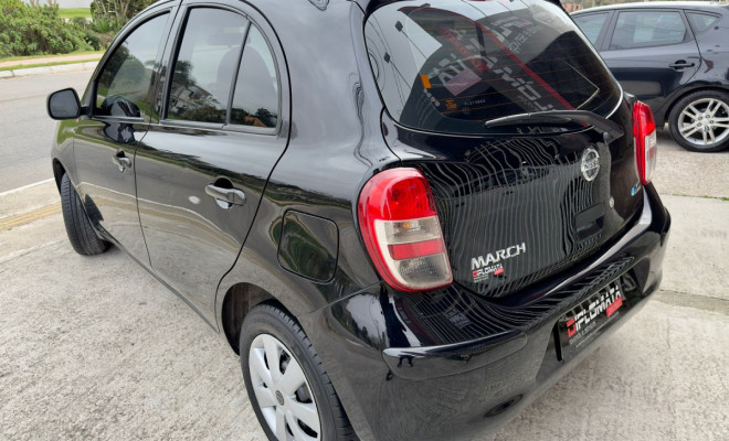 Nissan MARCH 1.0 Flex Fuel - 2012-3