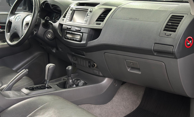 Toyota Hilux CD SRV D4-D 4x4 3.0  TDI Dies 2013 Diesel-9