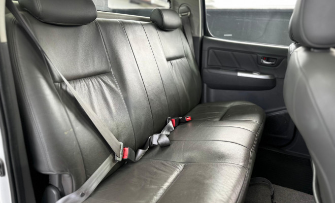 Toyota Hilux CD SRV D4-D 4x4 3.0  TDI Dies 2013 Diesel-7