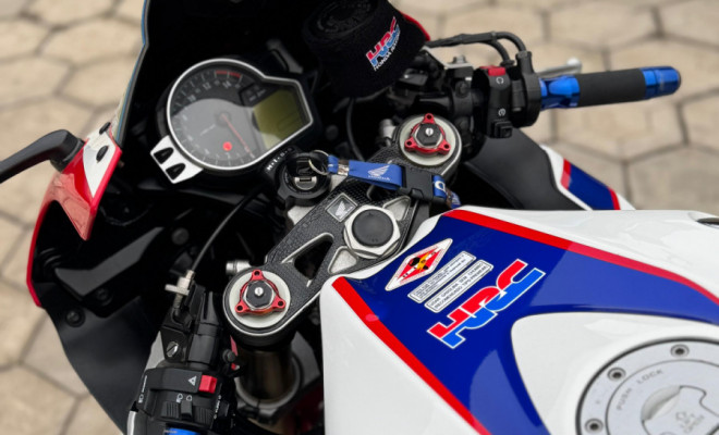HONDA CBR 1000 RR Fireblade 2010 Gasolina-2