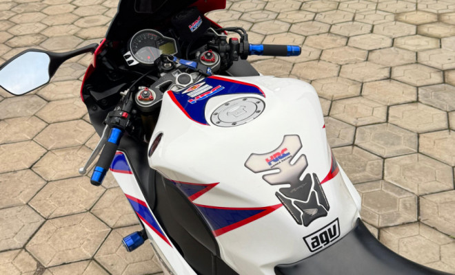 HONDA CBR 1000 RR Fireblade 2010 Gasolina-4