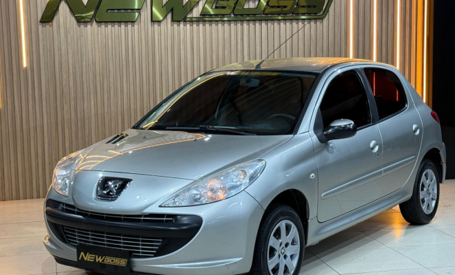 Peugeot 207 XR 1.4 Flex 8V 5p 2011 Gasolina-3