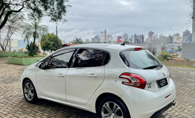 Peugeot 208 Griffe 1.6 Flex 16V 5p Aut. 2015 Flex-2