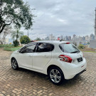 Peugeot 208 Griffe 1.6 Flex 16V 5p Aut. 2015 Flex-2
