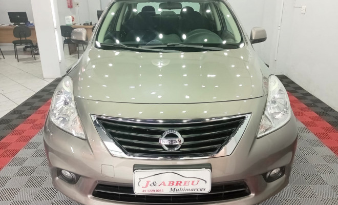 Nissan VERSA SL 1.6 16V Flex Fuel 4p Mec. 2014 Flex-0