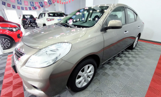 Nissan VERSA SL 1.6 16V Flex Fuel 4p Mec. 2014 Flex-1