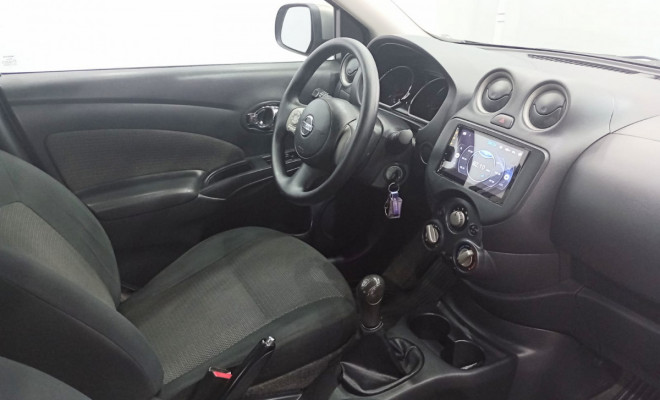 Nissan VERSA SL 1.6 16V Flex Fuel 4p Mec. 2014 Flex-6